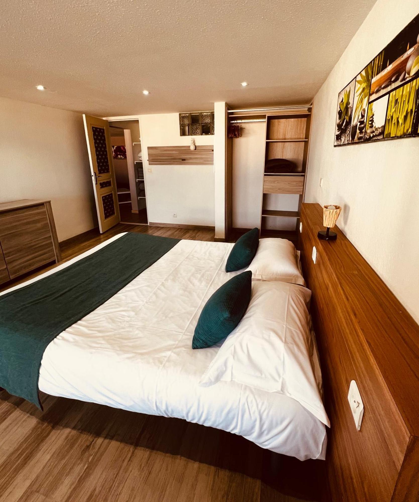 Calvi Appart Hotel Bilik gambar